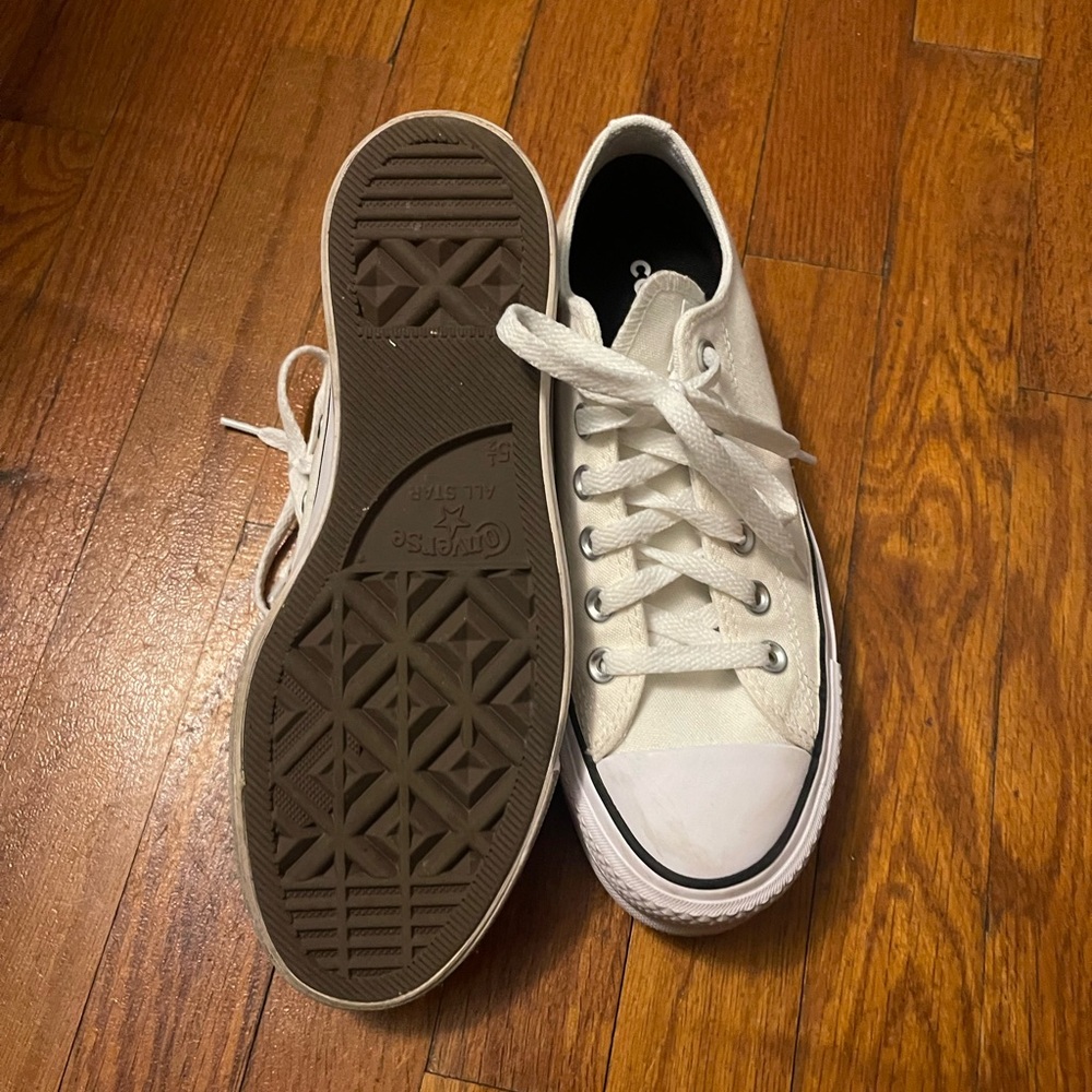 Converse platform low tops